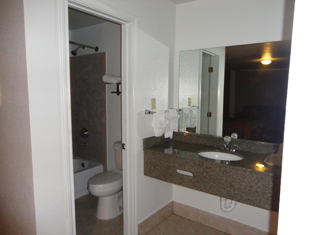 Garden Inn And Suites Silsbee Quarto foto